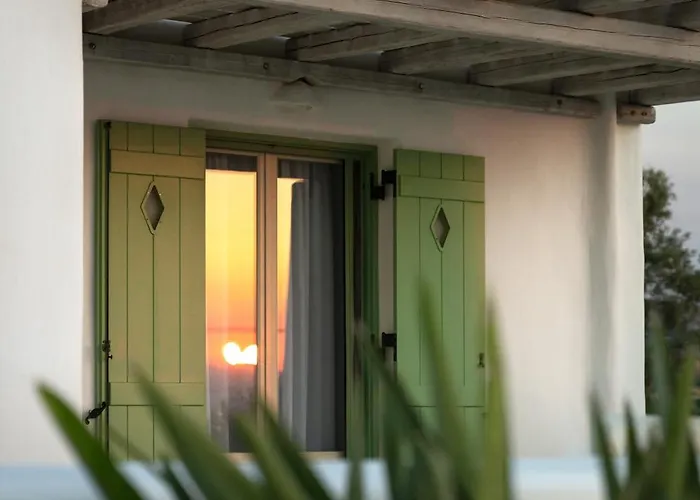 Maria Paros * Molos (Paros)