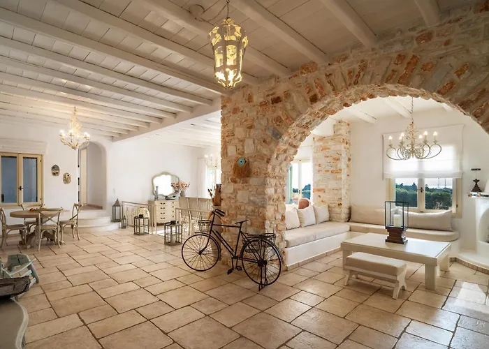 Willa Maria Paros Molos (Paros)